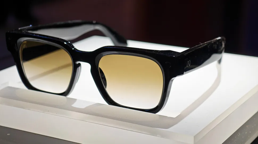 Ray-Ban Meta Kylie Jenner