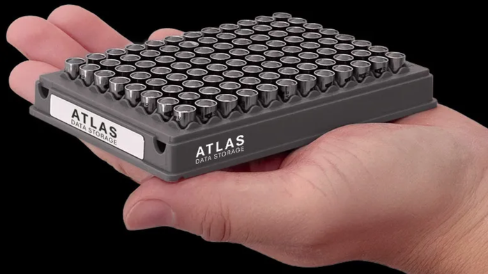 Primeiro armazenamento do mundo baseado em DNA guarda 60 PB em 60" cúbicas