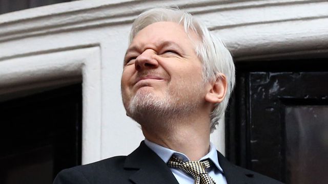 Justiça do Reino Unido nega pedido de extradição de Julian Assange para os EUA