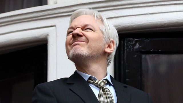 Julian Assange pede liberdade por risco da COVID-19, mas justiça nega