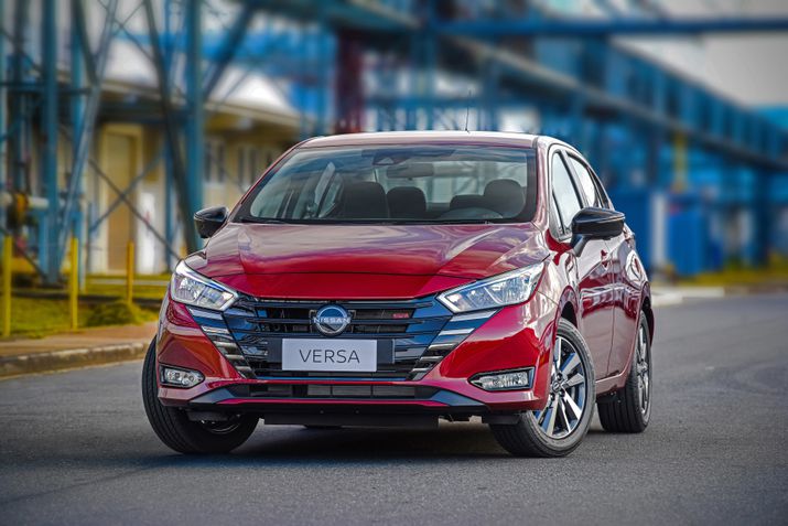 Nissan Versa SR 2025
