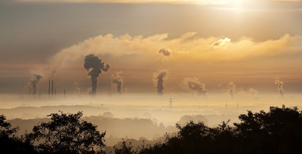 Inalar gases tóxicos pode ser um fator de risco para o aparecimento de câncer (Imagem: Reprodução/ Foto-Rabe/ Pixabay)