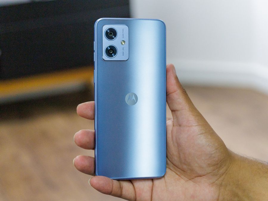 Moto G55 vaza em primeiras renders com poucas mudanças - Canaltech