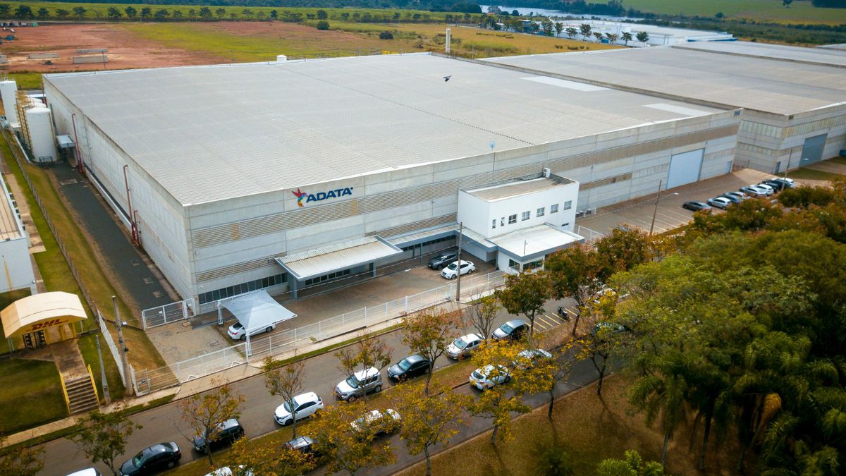 Por dentro da fábrica da ADATA: como são feitas as memórias do seu PC no Brasil
