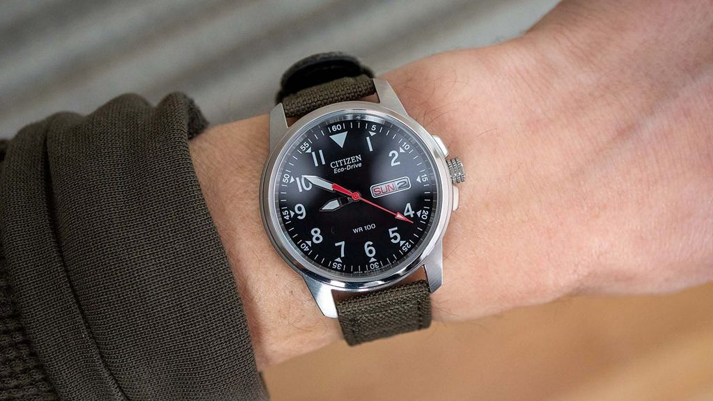 Relógio Citizen Men's Eco-Drive Weekender Garrison Field 