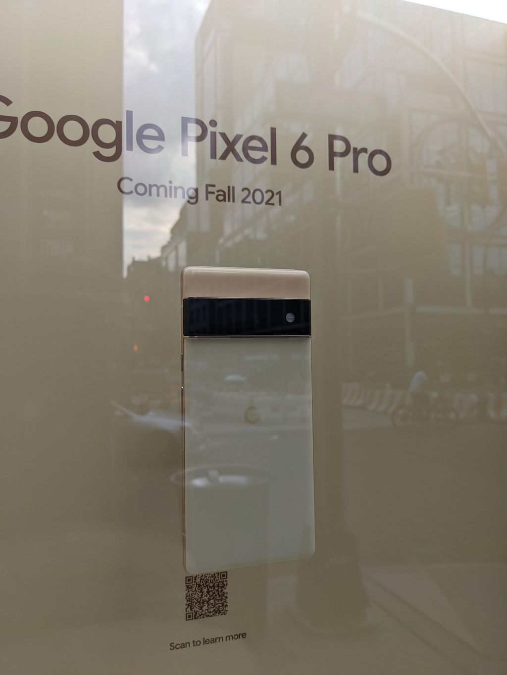 Pixel 6 Pro na cor creme (Imagem: ThisGuyRightHer3/Reddit)