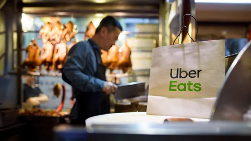 Uber Eats testa serviço para reservas de pratos em restaurantes nos EUA