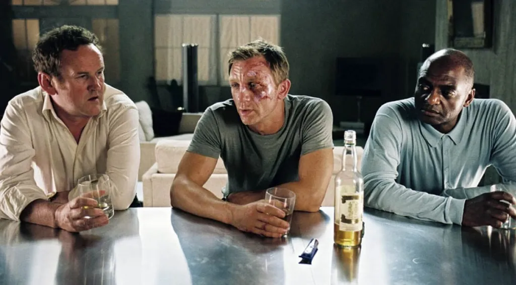 Daniel Craig sempre teve essa pinta de galã feio até no cinema britânico (Imagem: Reprodução/Columbia Pictures)