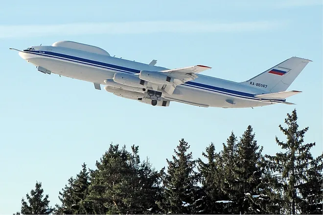 O modelo do avião Ilyushin feito para Putin é um pouco diferente do original (Imagem: Divulgação/ cortesia Kremelin)