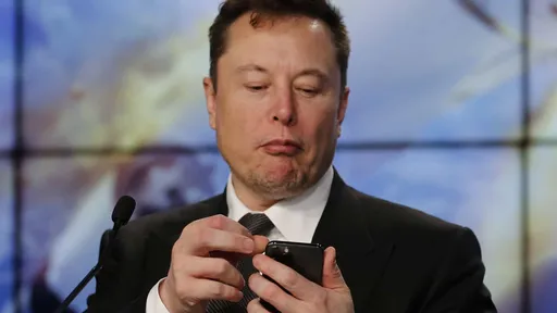 Golpistas se passaram por Elon Musk para roubar R$ 10 milhões em criptomoedas