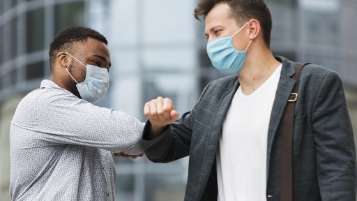 Máscara para vacinados ou não? O que dizem os especialistas sobre COVID-19 no BR