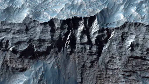 Valles Marineris: foto da NASA mostra detalhes incríveis de cânions em Marte