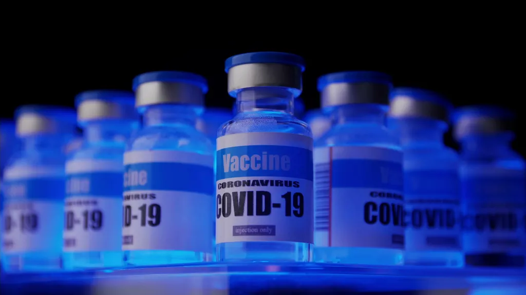 Brasil começa a aplicar vacina bivalente contra a covid-19 (Imagem: Rthanuthattaphong/Envato)