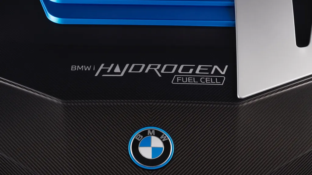 BMW já começou a desenvolver células de combustível para carros a hidrogênio (Imagem: Divulgação/BMW)