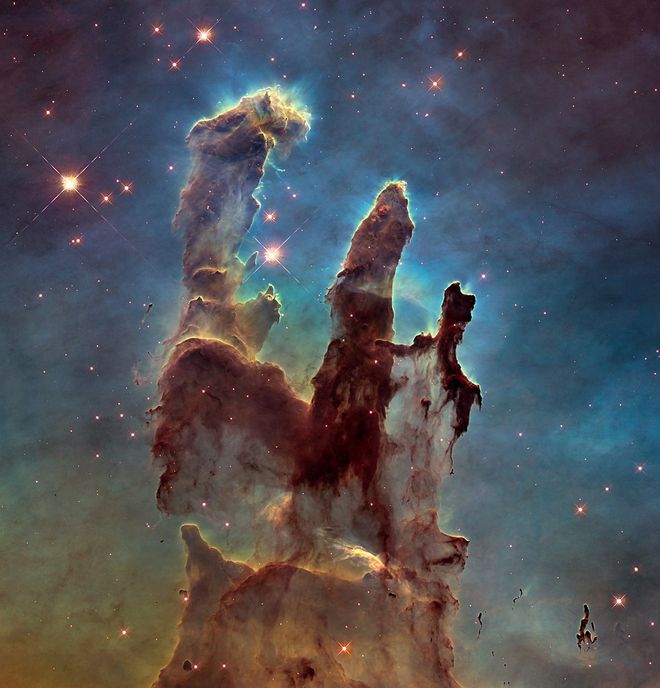 Uma das fotos mais famosas do Hubble mostra os Pilares da Criação, apelido desta parte da Nebulosa da Águia (Foto: NASA)
