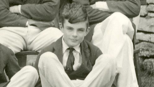 Alan Turing durante a época do colégio (Imagem: Reproduçào / iStock)