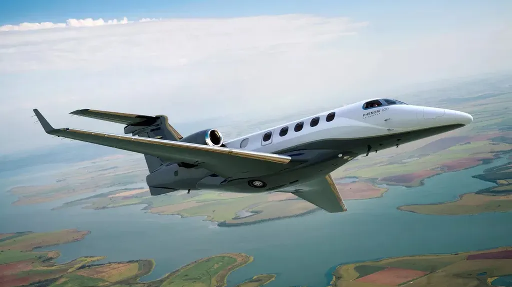 Phenom 300 é um dos aviões executivos mais vendidos do mundo (Imagem: Divulgação/Embraer)