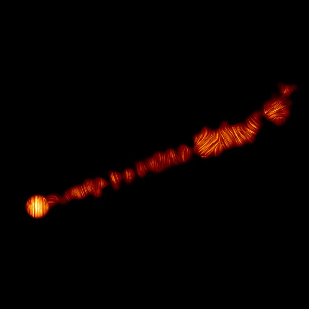 Jato emitido pelo buraco negro supermassivo M87* (Imagem: Reprodução/EHT Collaboration)