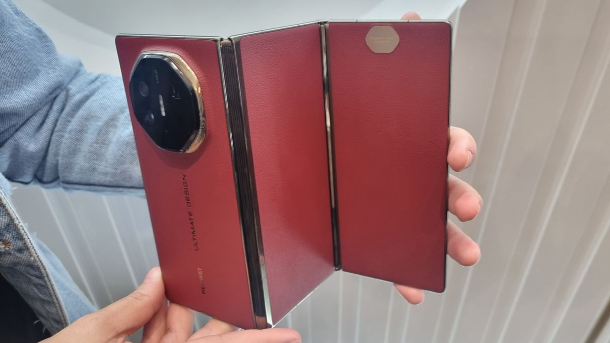 Huawei Mate XT se torna o celular mais caro do Brasil; confira detalhes