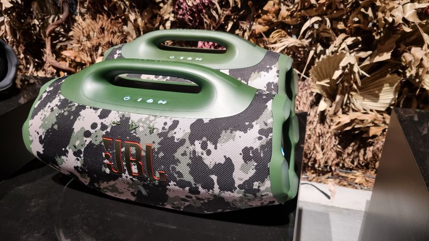 JBL Boombox 4