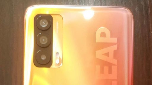 Novo celular de ponta da Realme tem detalhes revelados em fotos vazadas