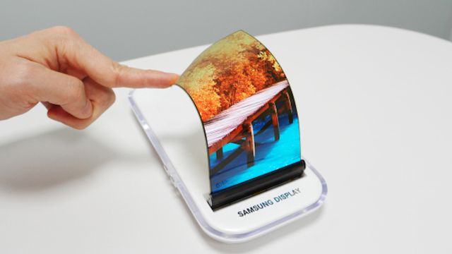 Galaxy X | Smartphone dobrável da Samsung não chegará em 2018, afirma executivo