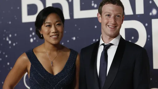 Funcionário de Zuckerberg acusado de racismo deixa o escritório da família