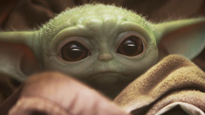 Star Wars - The Mandalorian Baby Yoda - A Criança com Movimentos