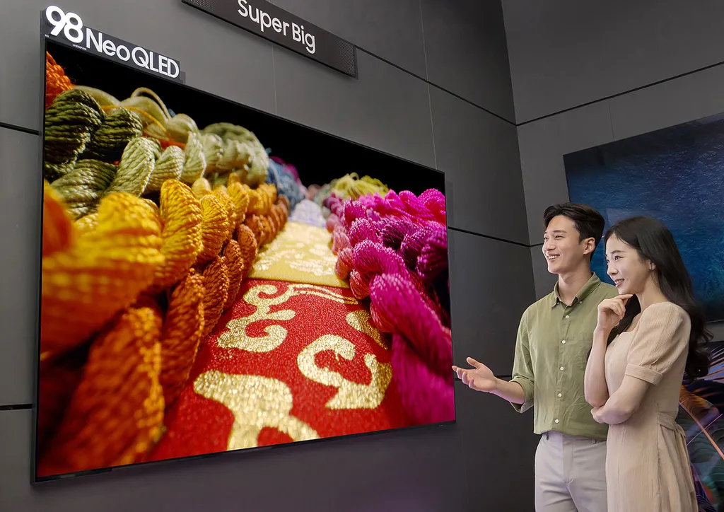 "Super TV" da Samsung ainda traz poderoso sistema de som (Imagem: Divulgação/Samsung)