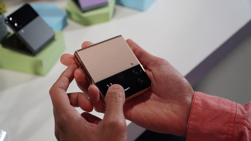 Samsung Galaxy Z Flip 4