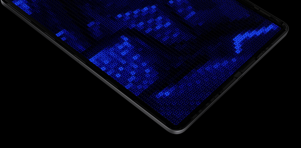 iPad Pro de 12,9 polegadas lançado em 2021 usa display com tecnologia mini-LED (Imagem: Divulgação/Apple)