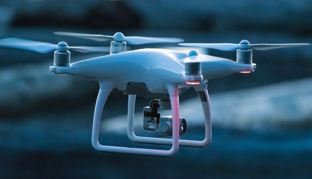 Drones terão suas capacidades ampliadas com o 5G (Imagem: Aditya Chinchure/Unsplash)