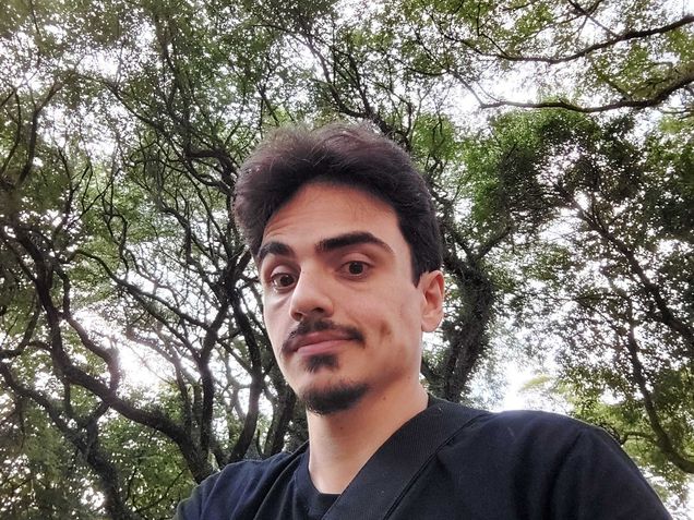 Selfie tirada com o modo automático do Galaxy Tab S7 FE