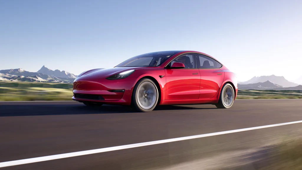 O Tesla Model 3 sofreu uma redução de 18% em seu valor (Imagem: Divulgação/Tesla)