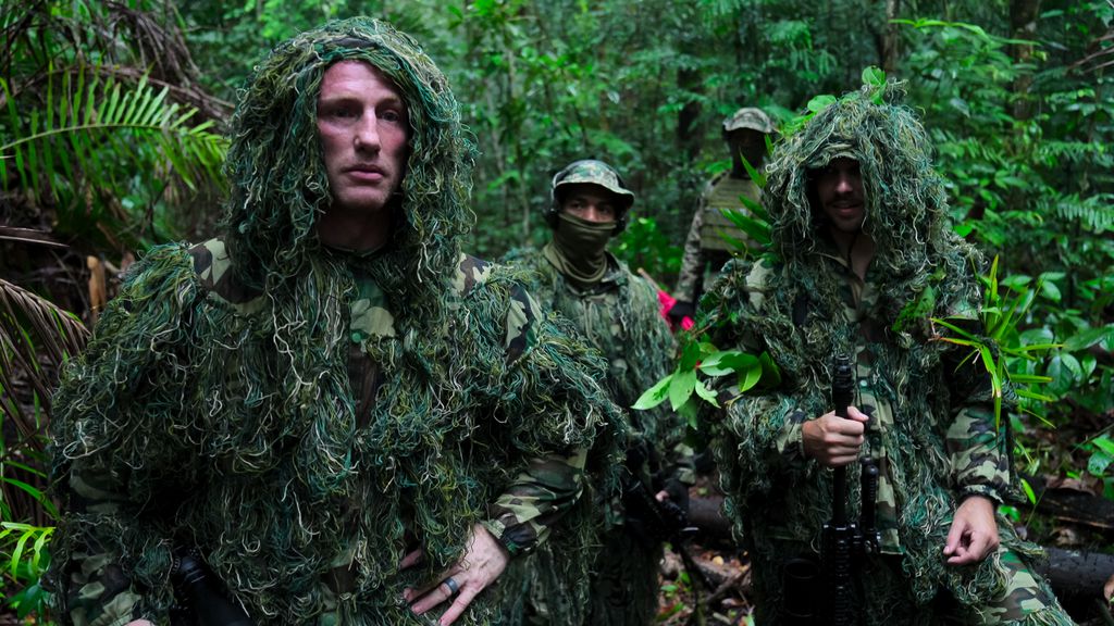 Veteranos testam seus limites em As Forças Armadas Mais Severas do Mundo (Imagem: Netflix)