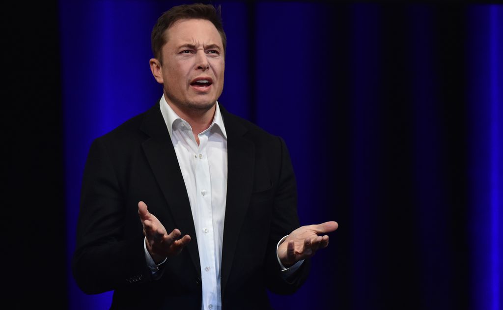 Elon Musk continuará como CEO da Tesla, mas renuncia à posição de chairman do comitê de direção da empresa