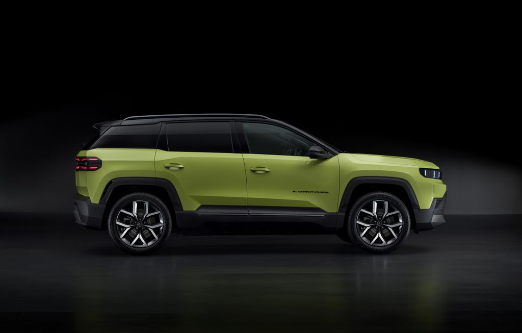 Jeep Compass 2026 visto de lado
