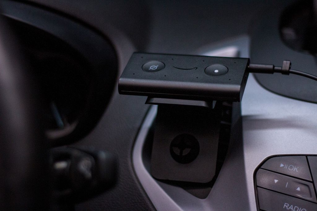 Conectividade não é um ponto forte do Echo Auto (Imagem: Ivo Meneghel Jr/ Canaltech)