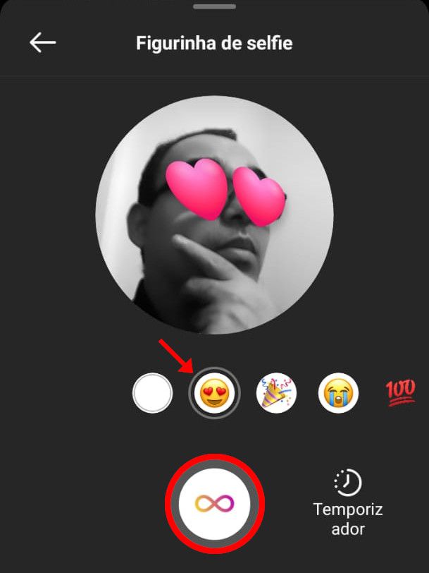 Selecione um emoji e utilize o botão inferior para gravar a sua figurinha (Captura de tela: Matheus Bigogno)