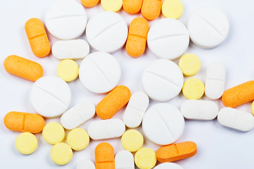 O MDMA, também conhecido como ecstasy, não viciou os participantes do estudo e teve poucos efeitos adversos se comparado a antidepressivos (Imagem: leungchopan/Envato)