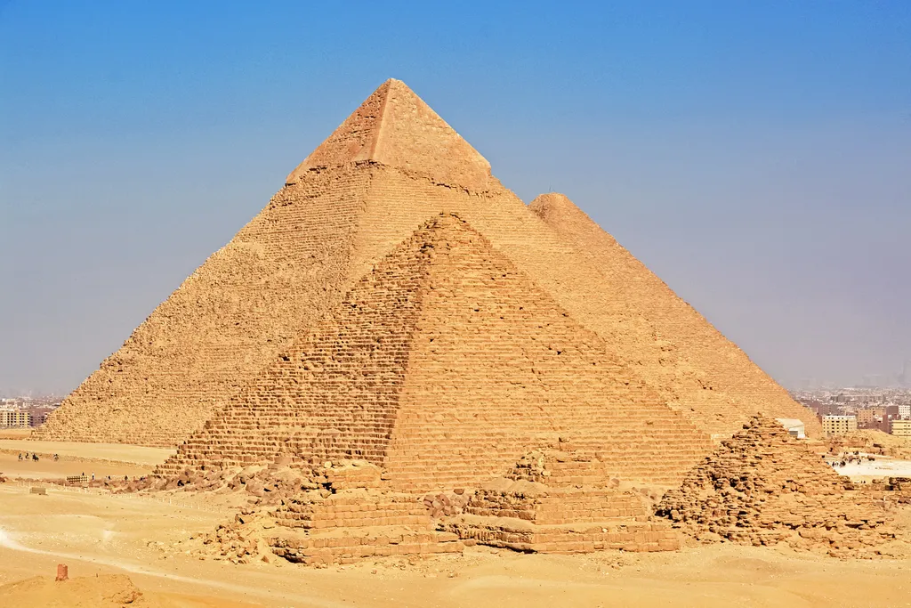 Os Textos das Pirâmides deram aos cientistas as primeiras indicações acerca da maneira egípcia de contar o tempo, já nos primeiro hieróglifos já escritos na história (Imagem: Jeremy Bezanger/Unsplash)