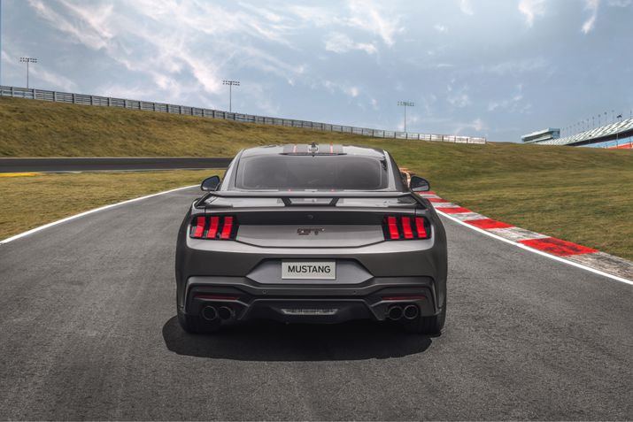 Ford Mustang 2025 MT