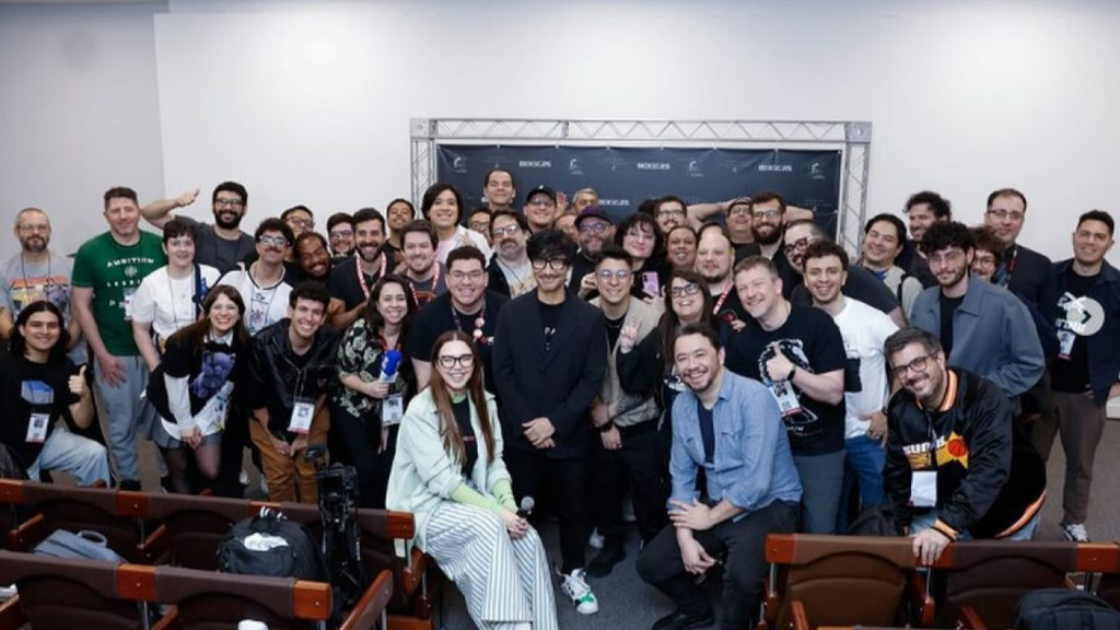 Imagem da coletiva com Hideo Kojima