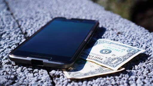 Novos apps abusivos tipo fleeceware são encontrados na Play Store e App Store