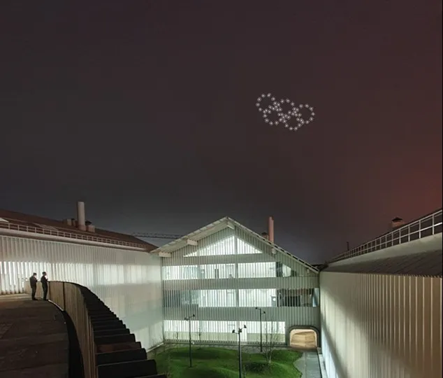 Representação de um anúncio espacial observado no campus do instituto (Imagem: Reprodução/Shamil Biktimirov/Skoltech)