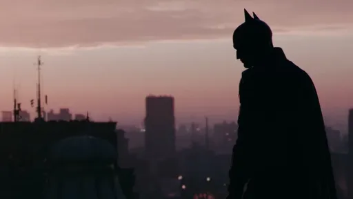 The Batman | Novo trailer mostra mais da Mulher-Gato e motivações do Charada