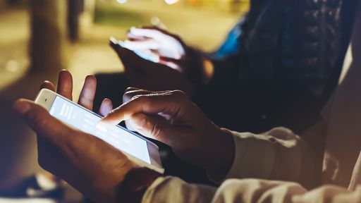 Brasil é o quinto país que mais usa smartphone; destaques são vídeos e mensagens