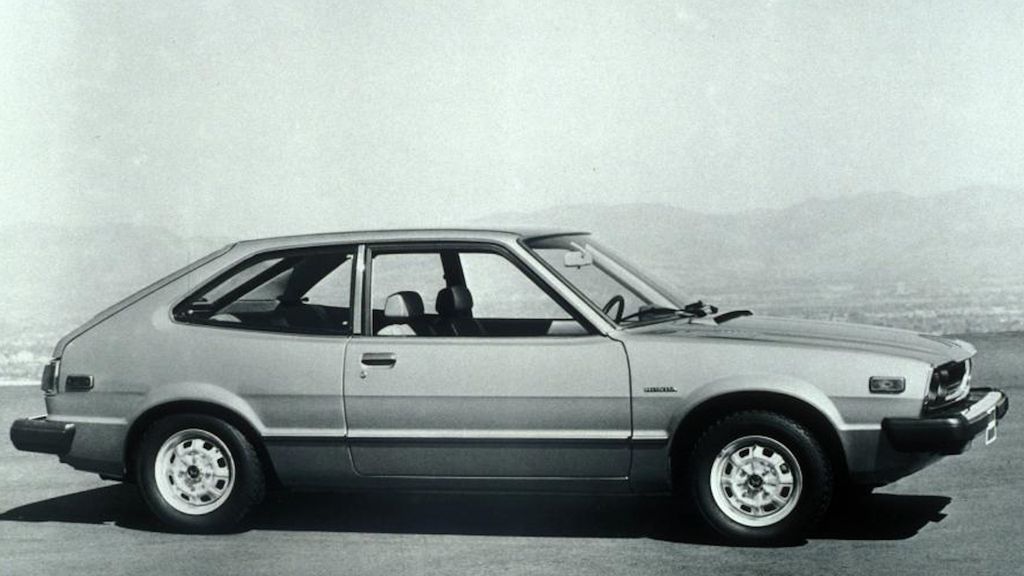 Primeira geração do Accord não lembra em nada o imponente sedan híbrido de 2024 (Imagem: Divulgação/Honda)