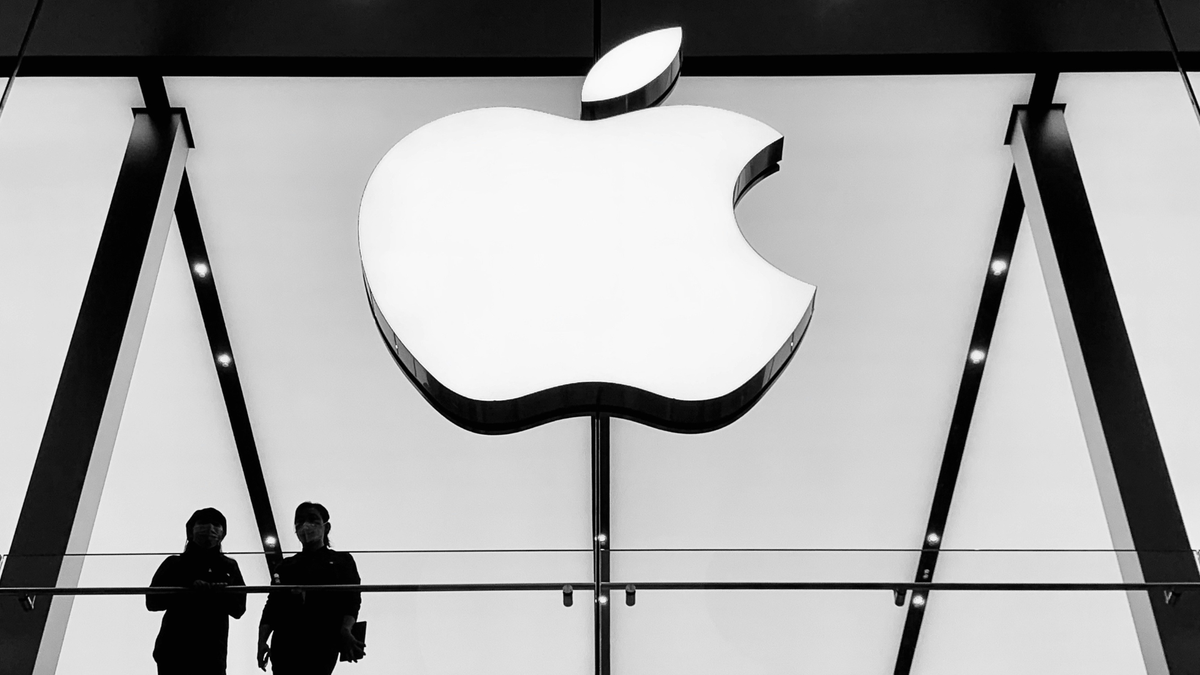 Apple dá presente de ouro a Trump e anuncia fabricação nos EUA