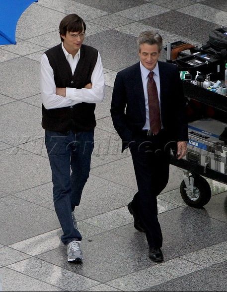 Ashton Kutcher como Steve Jobs Ashton Kutcher como Steve Jobs